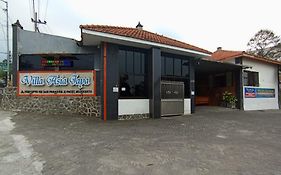Villa Asia Jaya RedPartner